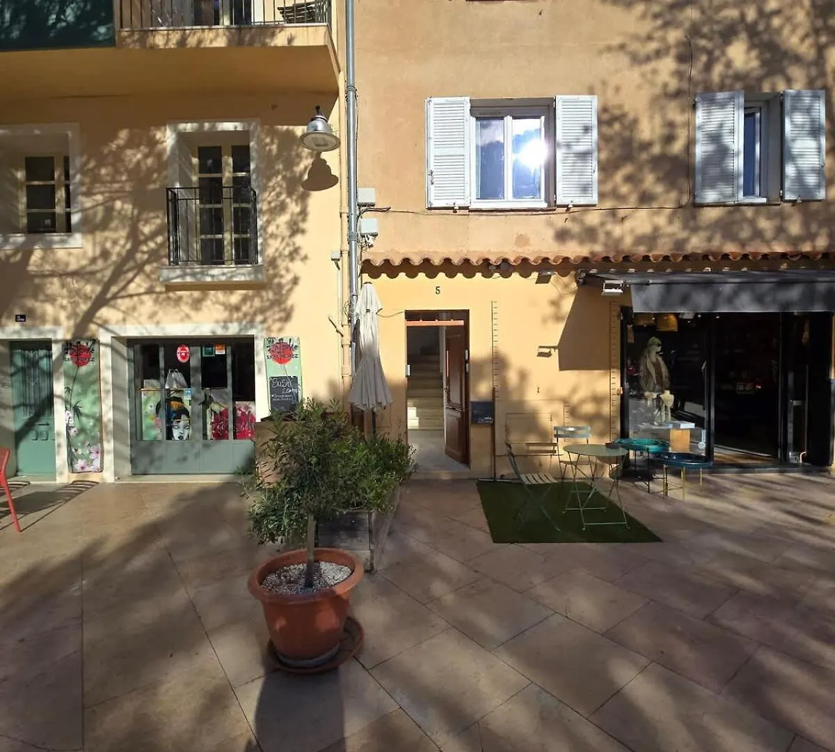 Studio 50 M Du Port De Saint-Tropez Apartman